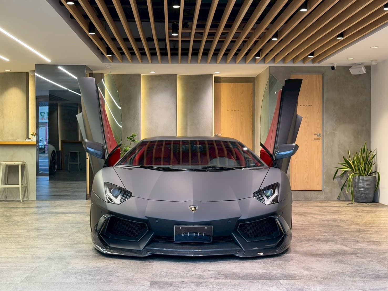 ランボルギーニ アヴェンタドール LP700-4